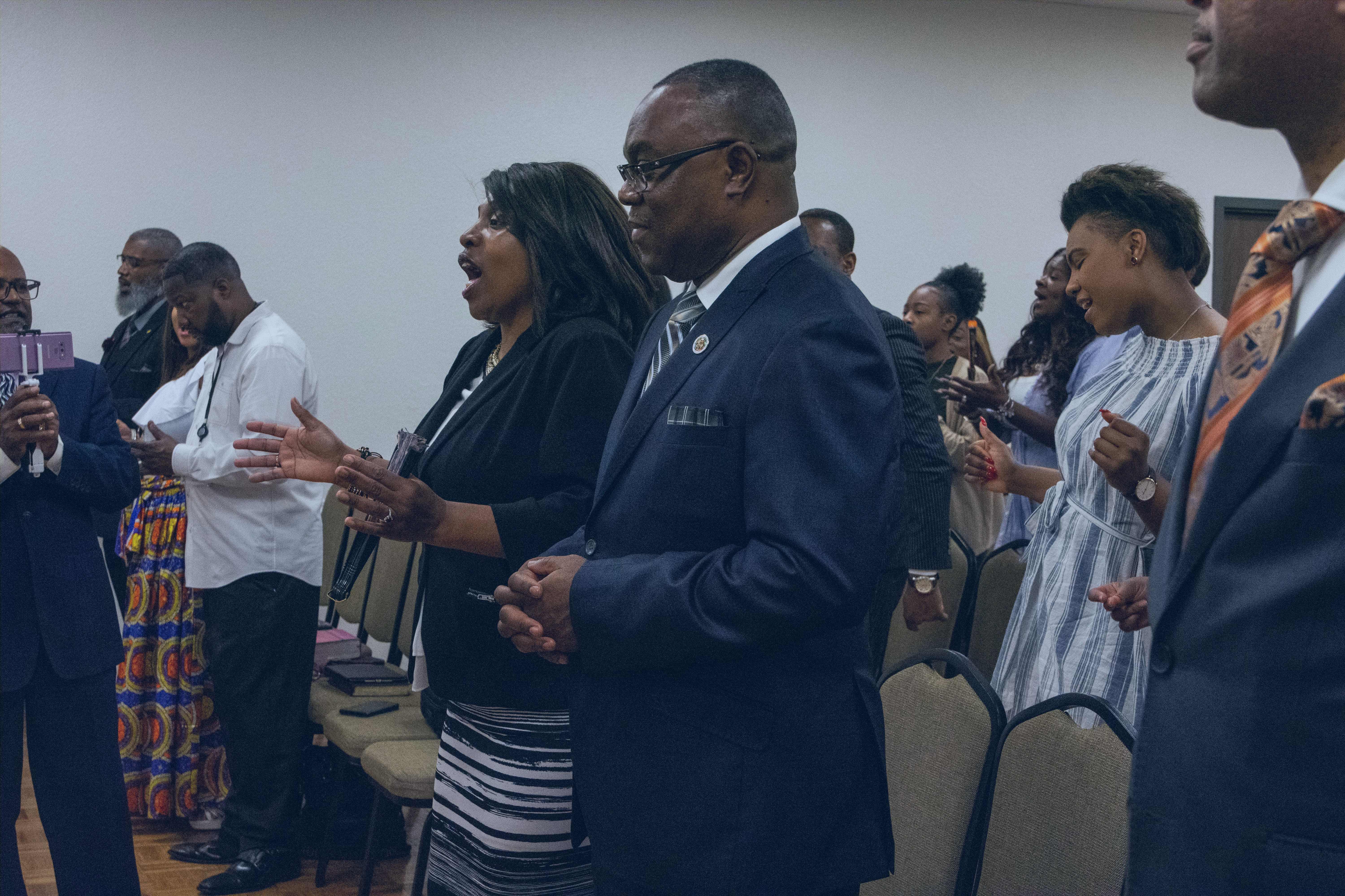 EKM Ministries congregation in worship